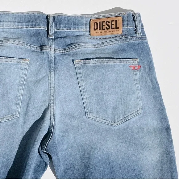 DIESEL Men’s D-Strukt Slim Fit Light Wash Jeans size 36/34